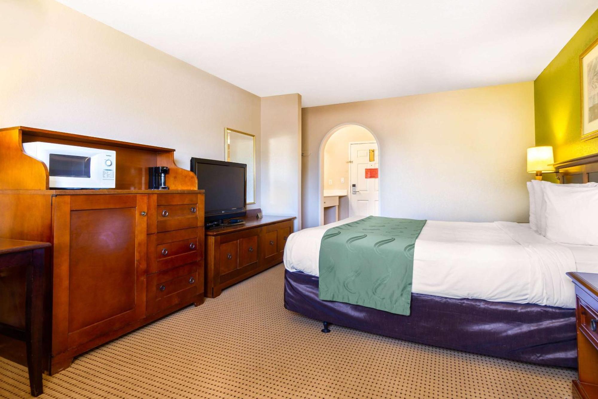 Rodeway Inn Auburn Exteriér fotografie