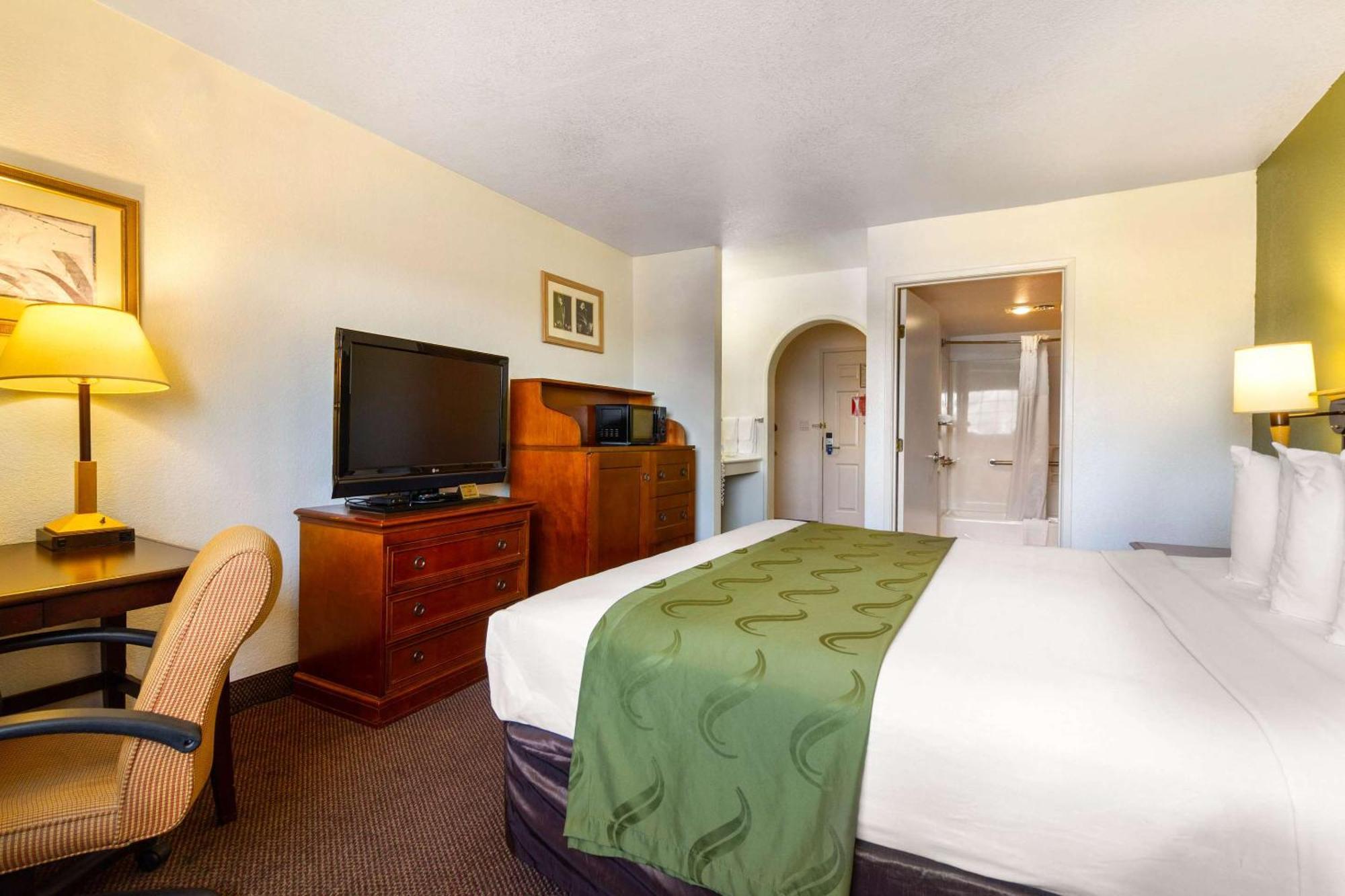 Rodeway Inn Auburn Exteriér fotografie