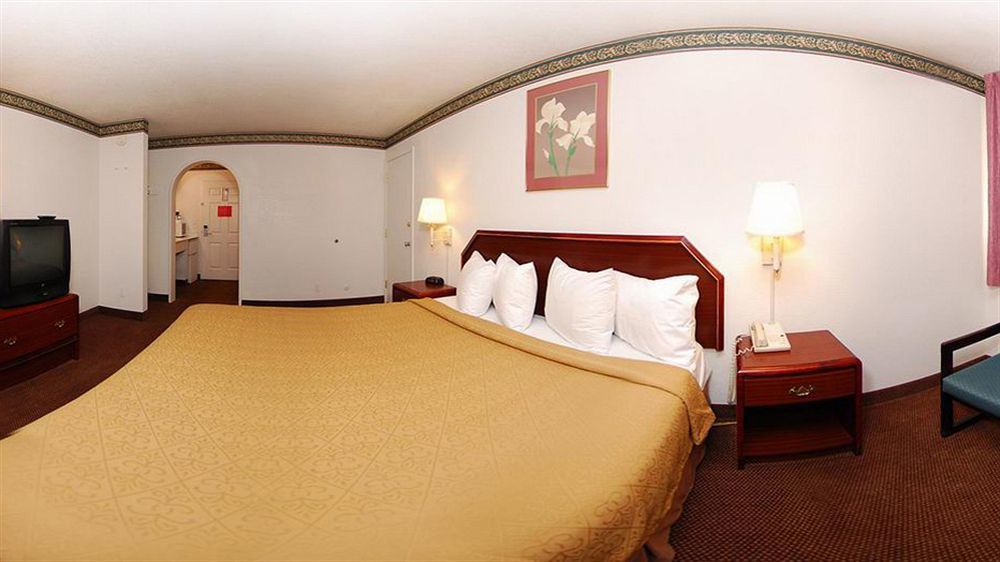 Rodeway Inn Auburn Exteriér fotografie